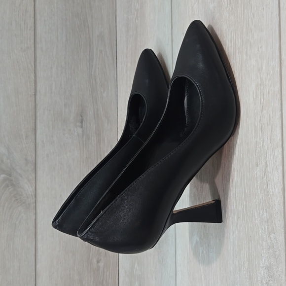 Marc Fisher Women Black Leather Heels The Pointed Toe Shoes Sz 6M - Picture 2 of 10